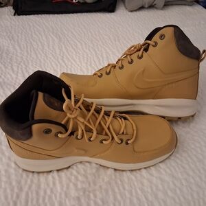 Nike Manoa Leather Haystack NWOB Size 13